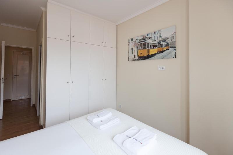 FLH Lapa Apartment Terrace with View — отель с удобствами в Лиссабоне