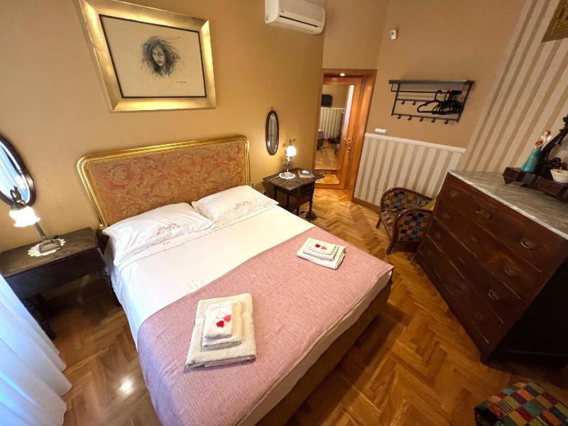 B&B Michelangelo — забронировать отель в Неаполе