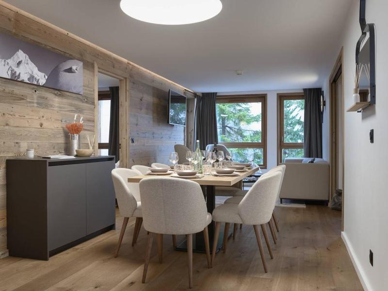 "Appartement 75m² Pieds des Pistes - Courchevel Village - 6/8 Pers, Proche Centre et Commerces" - FR-1-631-94 — отель с удобным расположением в Куршевеле
