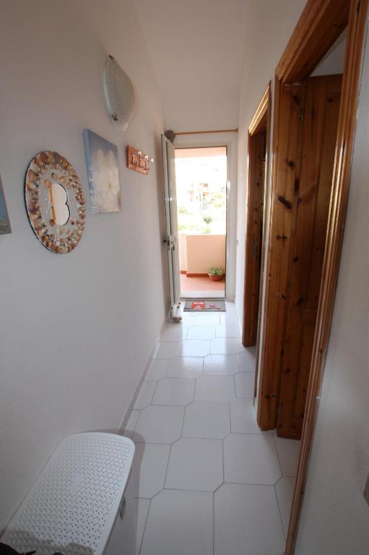 Le Onde 2 a Badesi - Appartamento con Vista Piscina