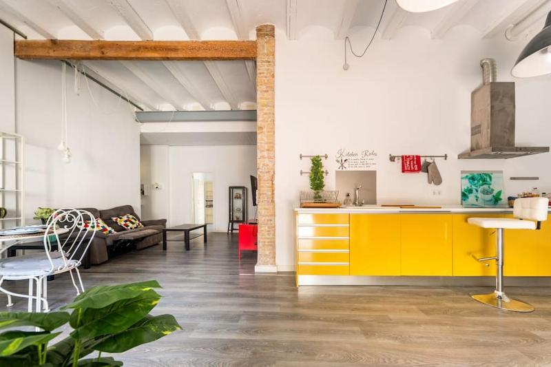 120 sqm Loft-style Apartment Beach Royal Marina — отзывы гостей и цены
