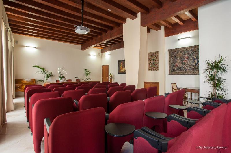 Hotel Flora a Cagliari - Elegante 4 stelle vicino porto