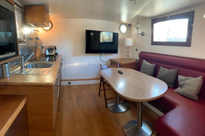 Cabine sur peniche a Bagatelle — отель с удобным расположением в Париже