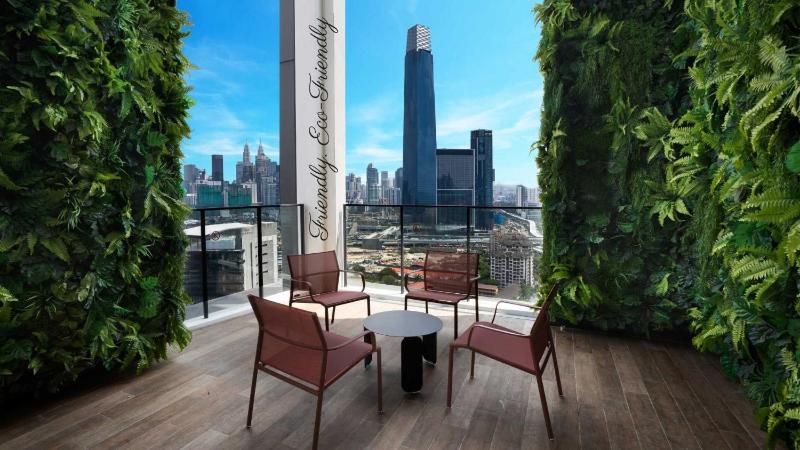 Modern Suites 4Beds at Continew, TRX KLCC view, Next to IKEA — отель с удобствами в Куала-Лумпуре