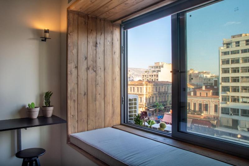 Цены на Mosaics studio apt in the Central Market of Athens в Афины