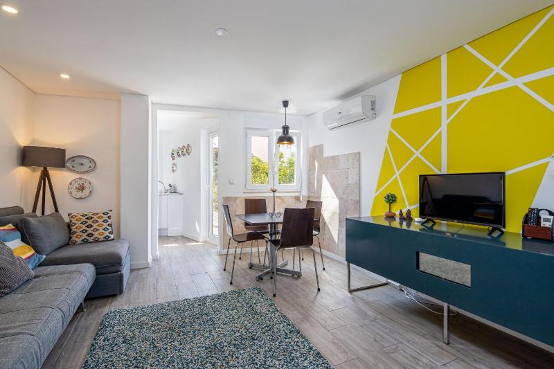 Designer Flats in Lapa by LovelyStay — отель с удобным расположением в Лиссабоне