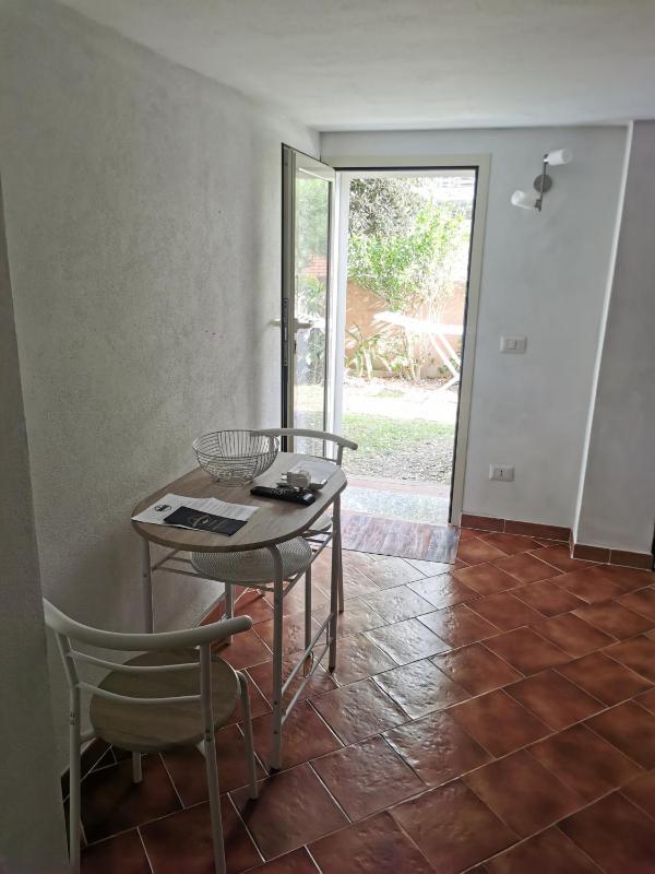 Loft Luna a Olbia - Tranquillo Appartamento con Giardino