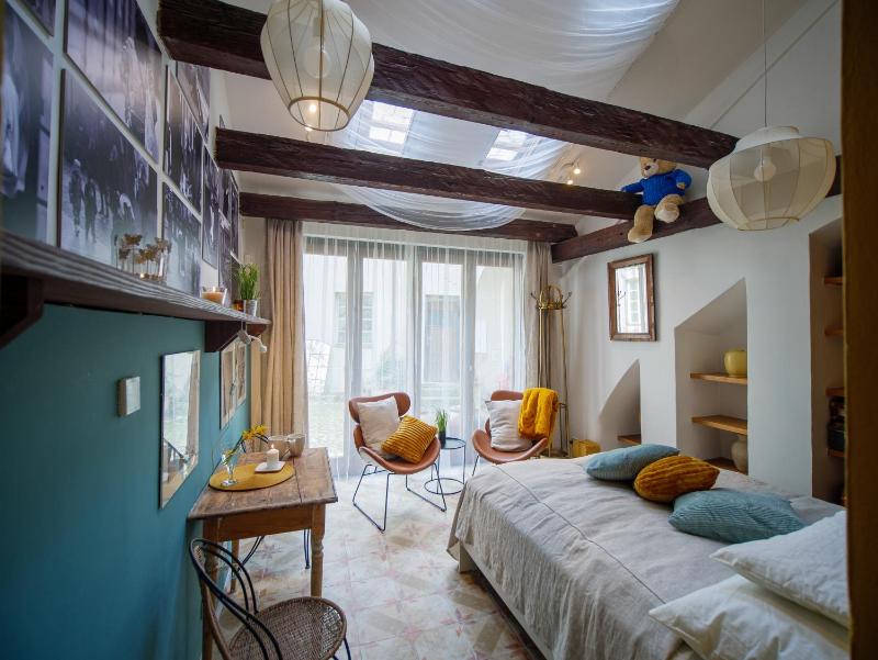 Цены на Romantic nest under Prague Castle в Праге