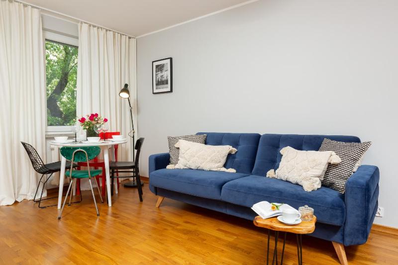 Цены на Central Apartment Solec Wilanowska by Renters в Варшаве