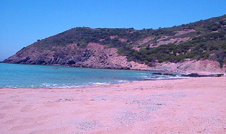 Casa con Giardino ad Arbus - Oasi di Pace nel Verde Sardo