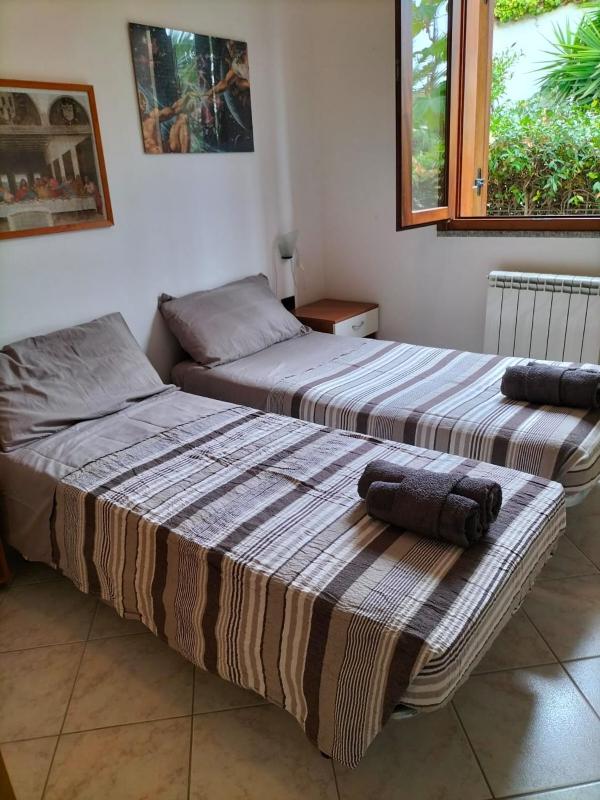 Casa Birba ad Àrbatax - Incantevole Casa con Giardino