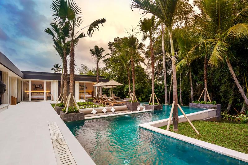 Villa Ubud Du Monde by BaliSuperHost — отель с удобствами в Убуде