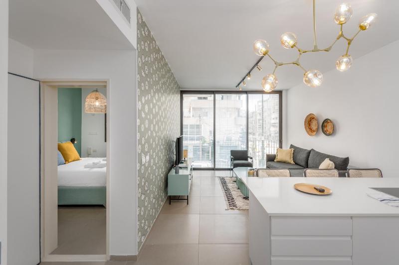 Цены на Hilton Beach Area- Perfect 1 BDR in a new building в Тель-Авиве