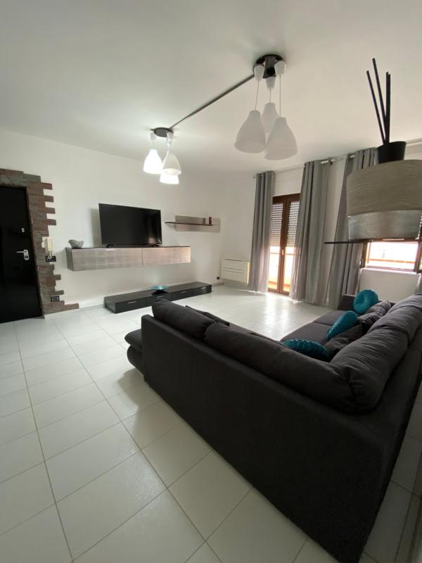 Summer Vibes a Porto Torres - Moderno Apt con Vista Città