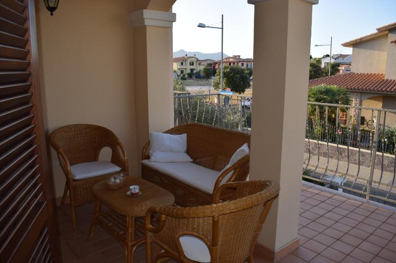 Casa rosa dei venti a Pula - Casa vacanze con terrazza