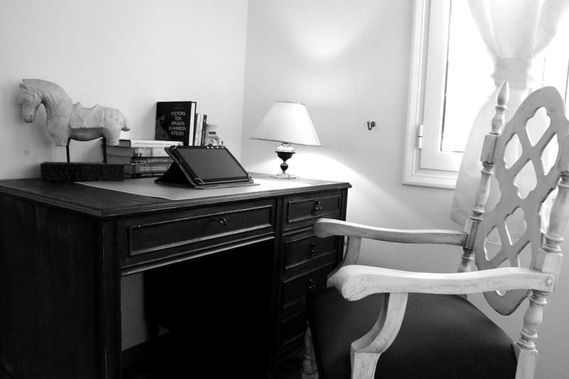Athens Apartment — забронировать отель в Афины