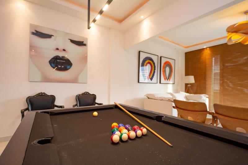 Цены на Crown Casa Copacabana with sea view - Billiard - Balcony в Рио