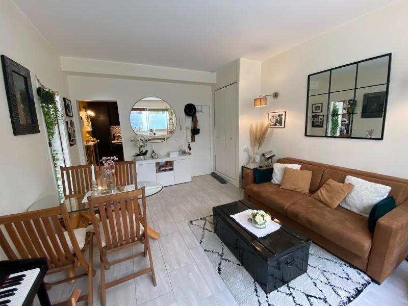 Appartement douillet au coeur du quartier gros Cailloux — отель в Париже, Франция