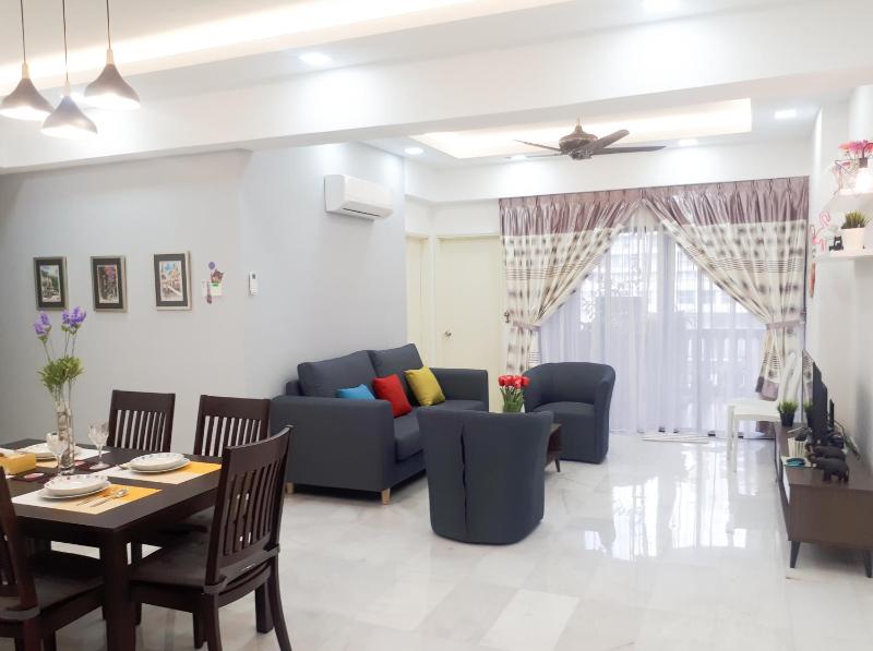 The FORUM condominium, Jalan Inai, Off Jalan Tun Razak — отель с удобствами в Куала-Лумпуре