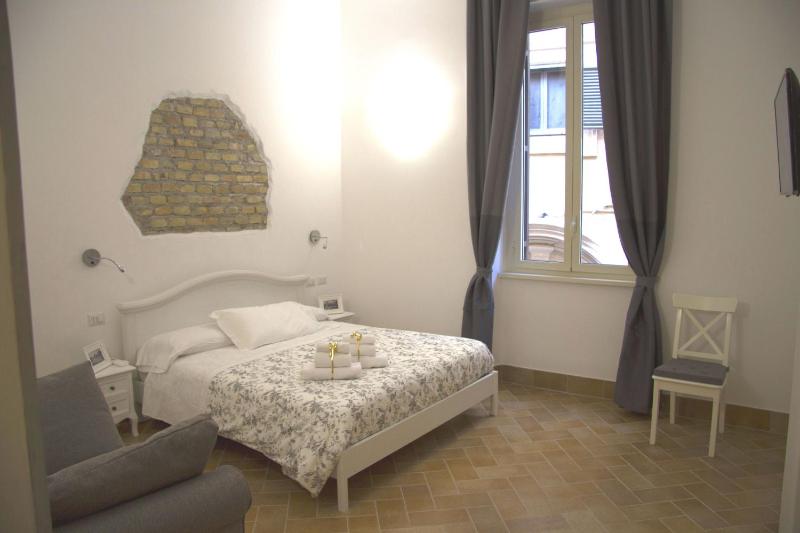 Цены на Leoncino 36 Apartments in Rome в Риме