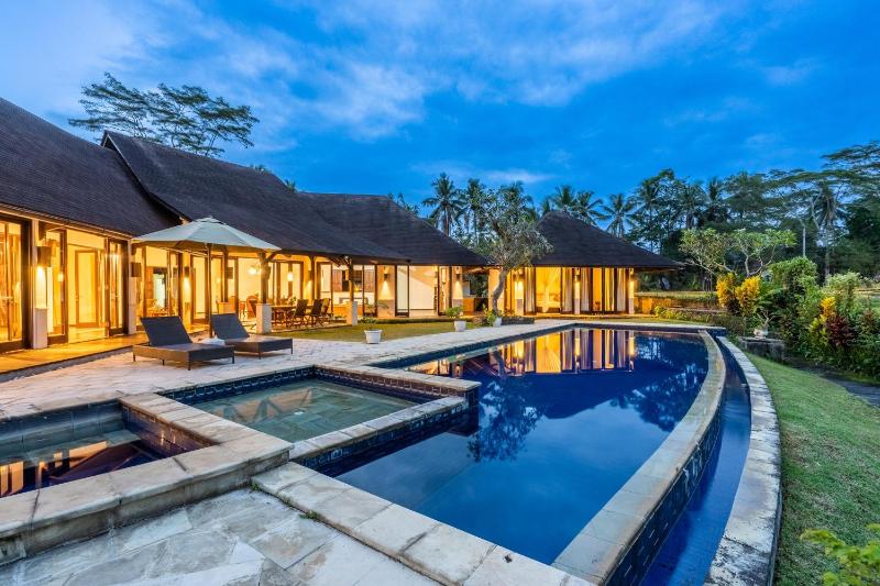 Цены на Tirta Tawar Villa Ubud в Убуде