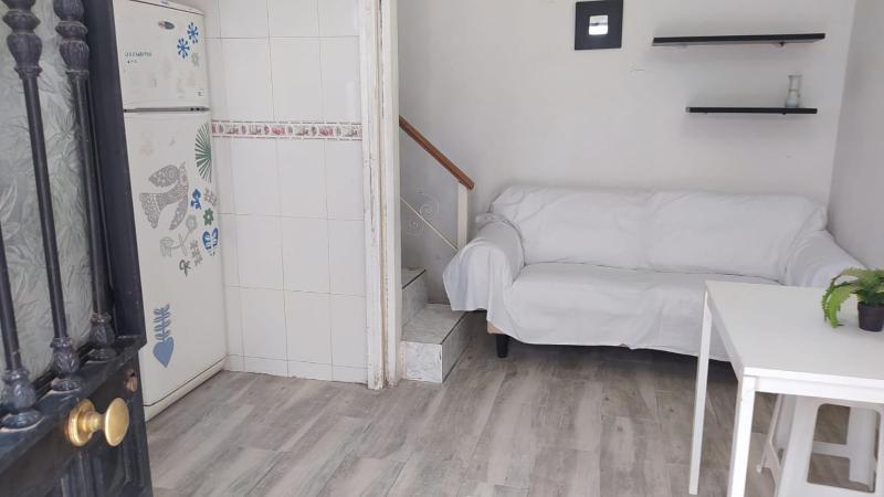 Casita en la calle Chumbera 3 dormitorios — комфортный отель в Мадриде