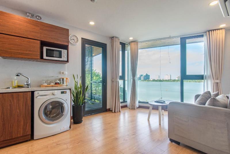 Цены на Sunny Moon West Lake Apartment в Ханое