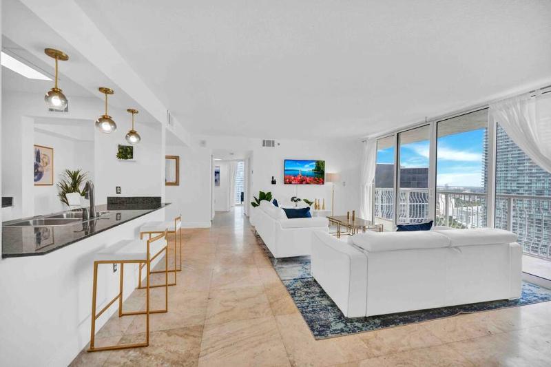 40th Floor Priceless Unit Central Location — отель с удобным расположением в Майами