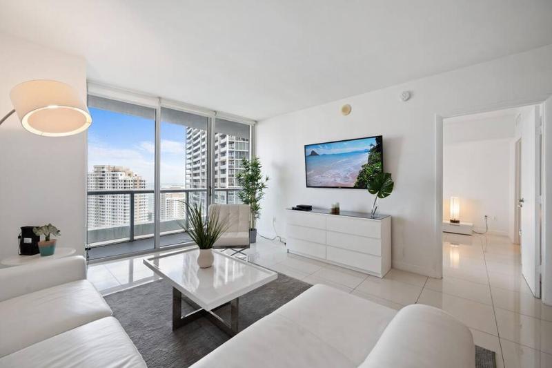 Iconic Icon W Unit - Pool & Ocean Views — отель с удобным расположением в Майами