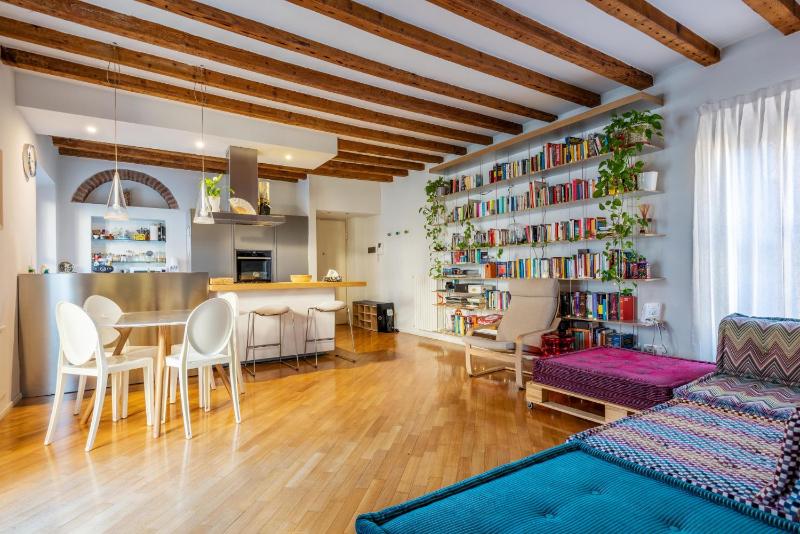 Amazing penthouse Porta Venezia by Easylife — отель с удобствами в Милане