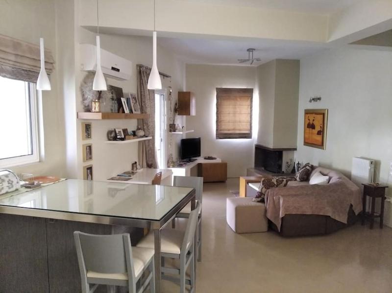 Platonos Academy appartment — комфортный отель в Афины