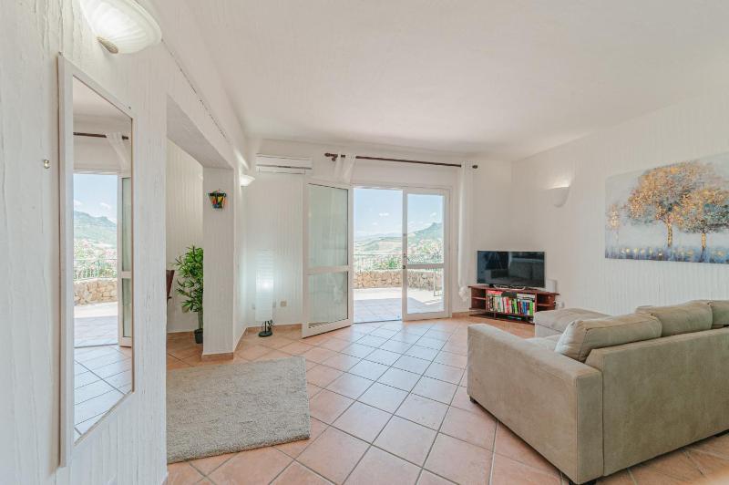 Quiet Big Pool a Castelsardo - Rilassante apt vista