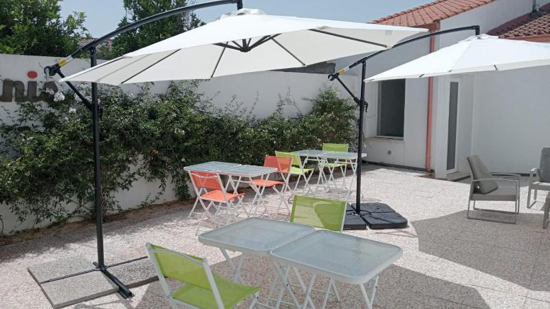 B. SINIS a Càbras - Accogliente B&B con giardino comune