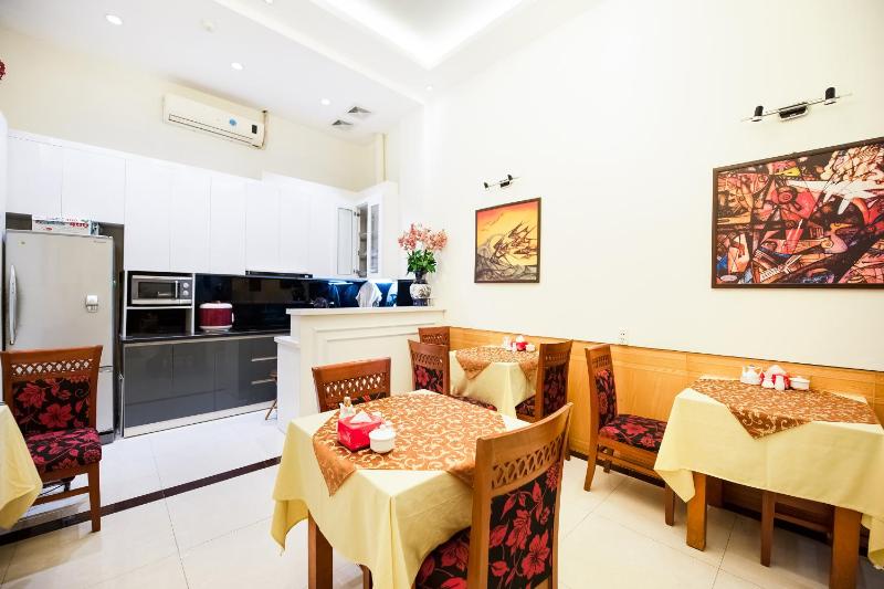 518 Chariot Hotel 2 — отель в Ханое, Вьетнам