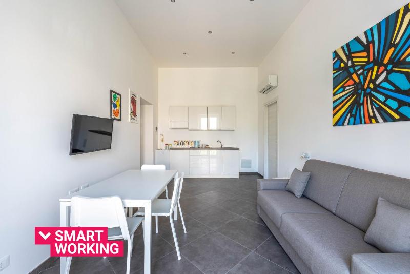 Цены на Apartments La Cala by Wonderful Italy в Палермо