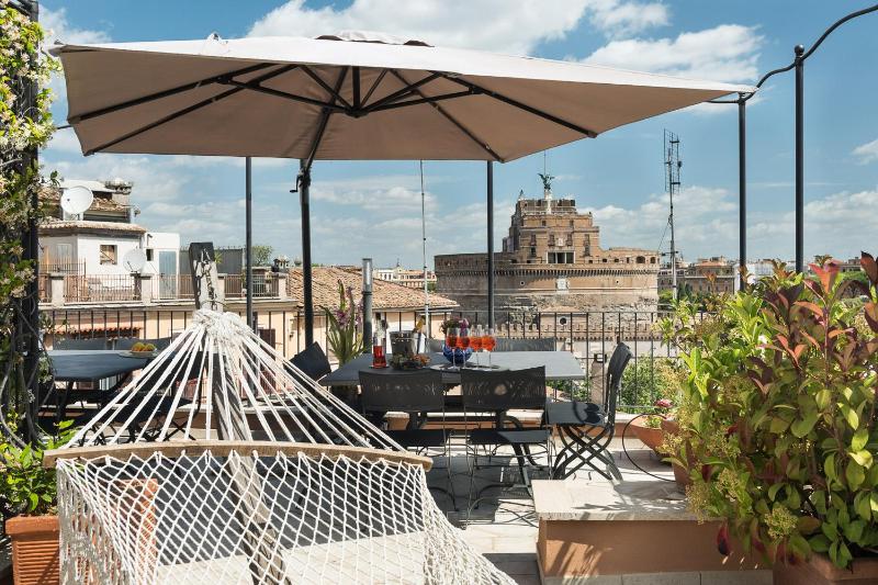 Цены на Idyllia - Penthouse in Navona Area в Риме