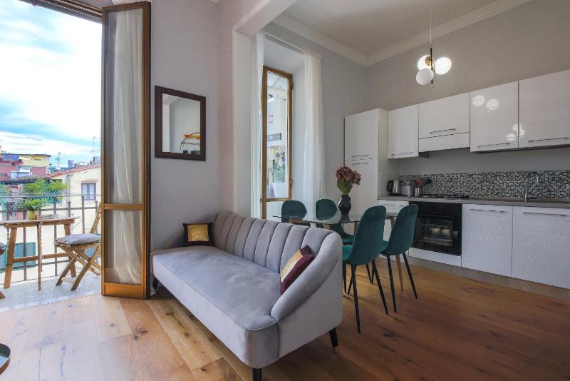 -Apartments Florence-Guido Monaco Contemporary with Balcony — комфортный отель в Флоренции