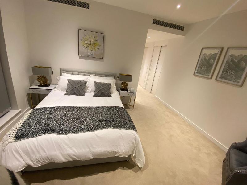 Marvelous 3 Bed Penthouse in KewBridge — отель в Лондоне, Соединенное Королевство