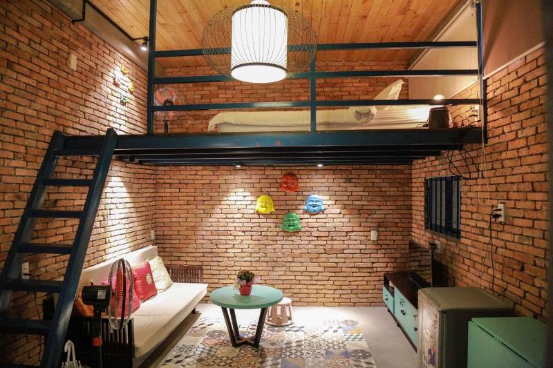 Stay&Chill - S.1: Ancient studio nearby Bui Vien — отель в Хошимине, Вьетнам