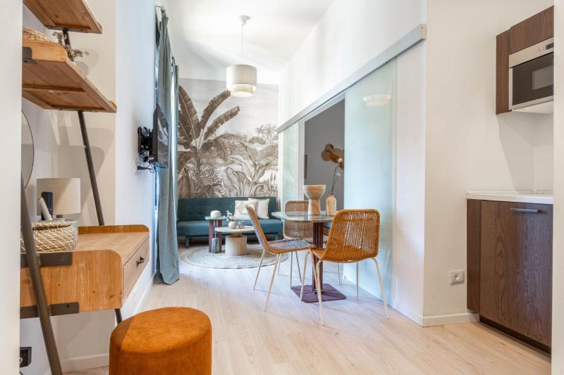 Tropical and new flat in Porta Venezia by Easylife — отель с удобным расположением в Милане