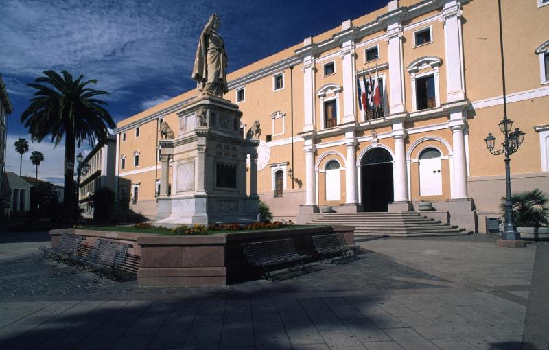 La Dimora del Chiostro a Oristano - Elegante B&B Storico