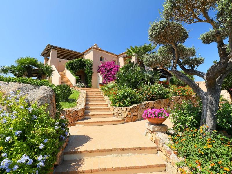 Acacia 4 a Porto San Paolo - Splendida villa con giardino