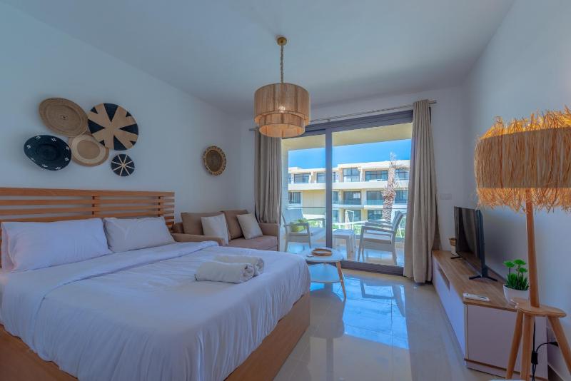 Цены на Boho-Chic Studio Apartment in G-Cribs, Pool View в Хургаде