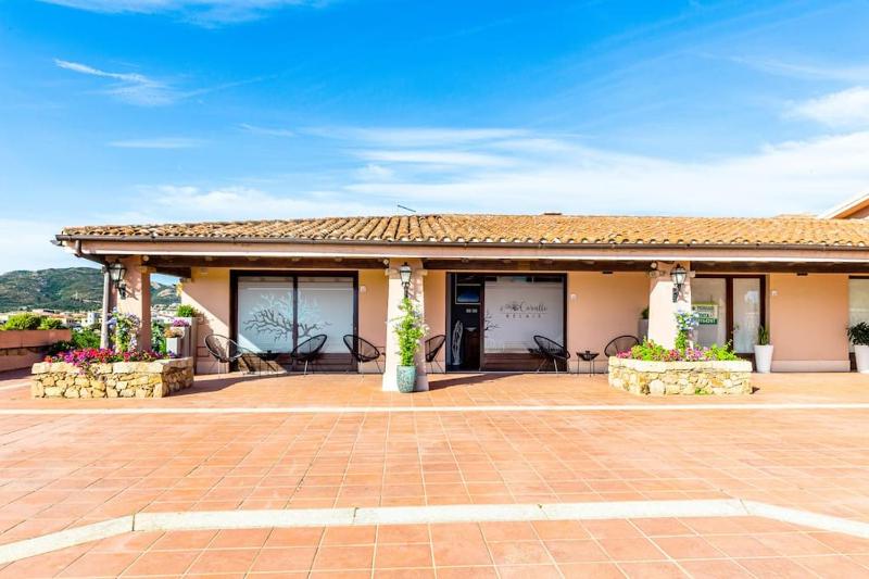 Relais Il Corallo - Elegante B&B nel cuore di Porto San Paolo