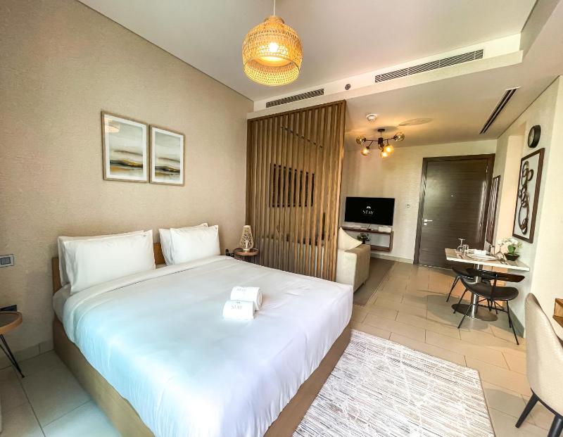 STAY BY LATINEM Luxury Studio Holiday Home G6-6103 near Burj Khalifa — отель в Дубае, Объединенные Арабские Эмираты