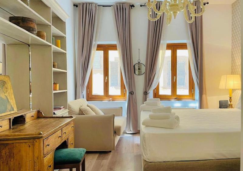 Santa Maria Novella apt — забронировать отель в Флоренции