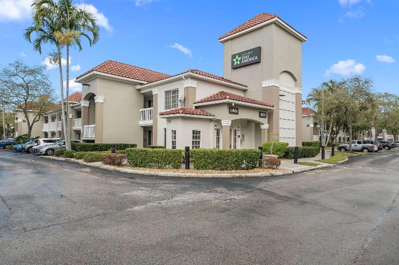 Extended Stay America Suites - Miami - Airport - Blue Lagoon — отель с удобным расположением в Майами