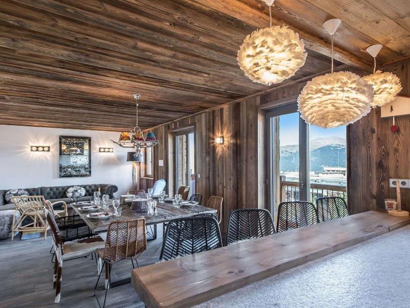 Цены на Superbe appartement de 4 chambres au centre de Courchevel 1850, proche des pistes et commerces - FR-1-564-79 в Куршевеле