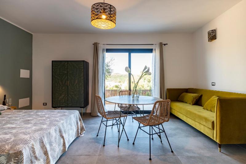 Prima Luna a Bari Sardo - Accogliente B&B vicino al mare