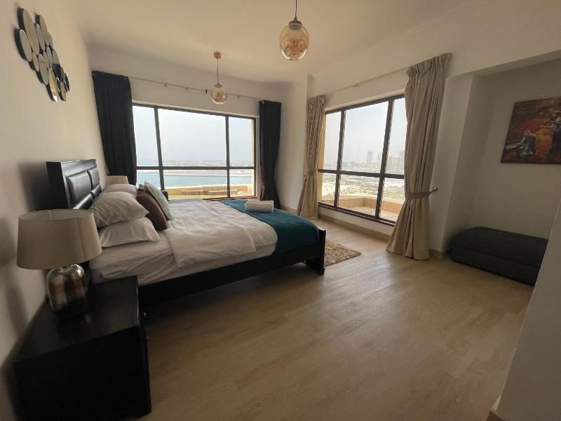 Luxury Apartment Jumeirah Sea View — отель с удобствами в Дубае